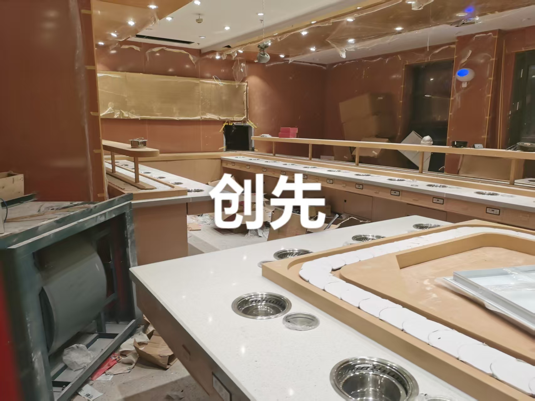 創先餐飲:讓旋轉火鍋設備更智能、更高效的行業探索者